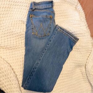 Wrangler Women's Straight Leg Blue Jeans